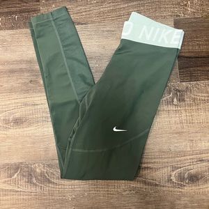 Nike pro leggings